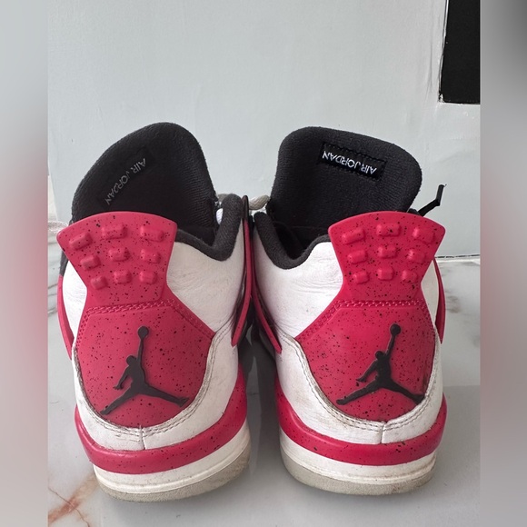 Air Jordan 4 Retro: Red, White, Black - Picture 2 of 7